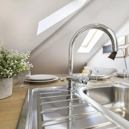Cosy Flat In Bica Funicular Street * Lizbona