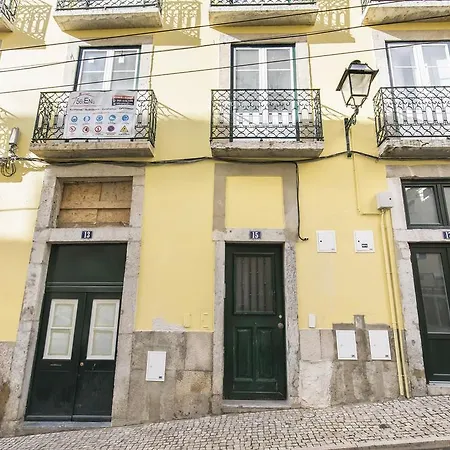 Cosy Flat In Bica Funicular Street Apartament *